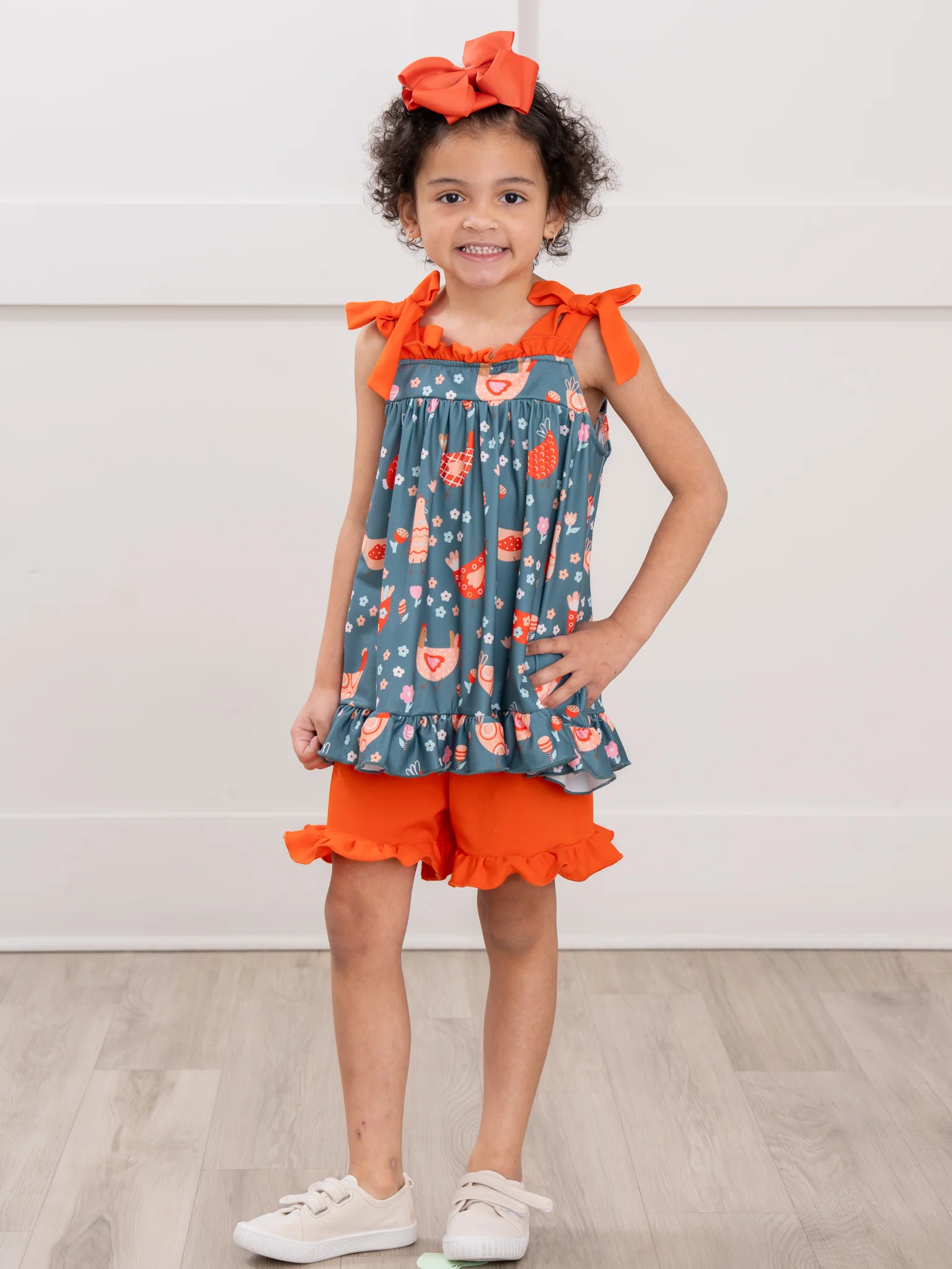 Whimsical Chickens Bow Outfit - Image 4