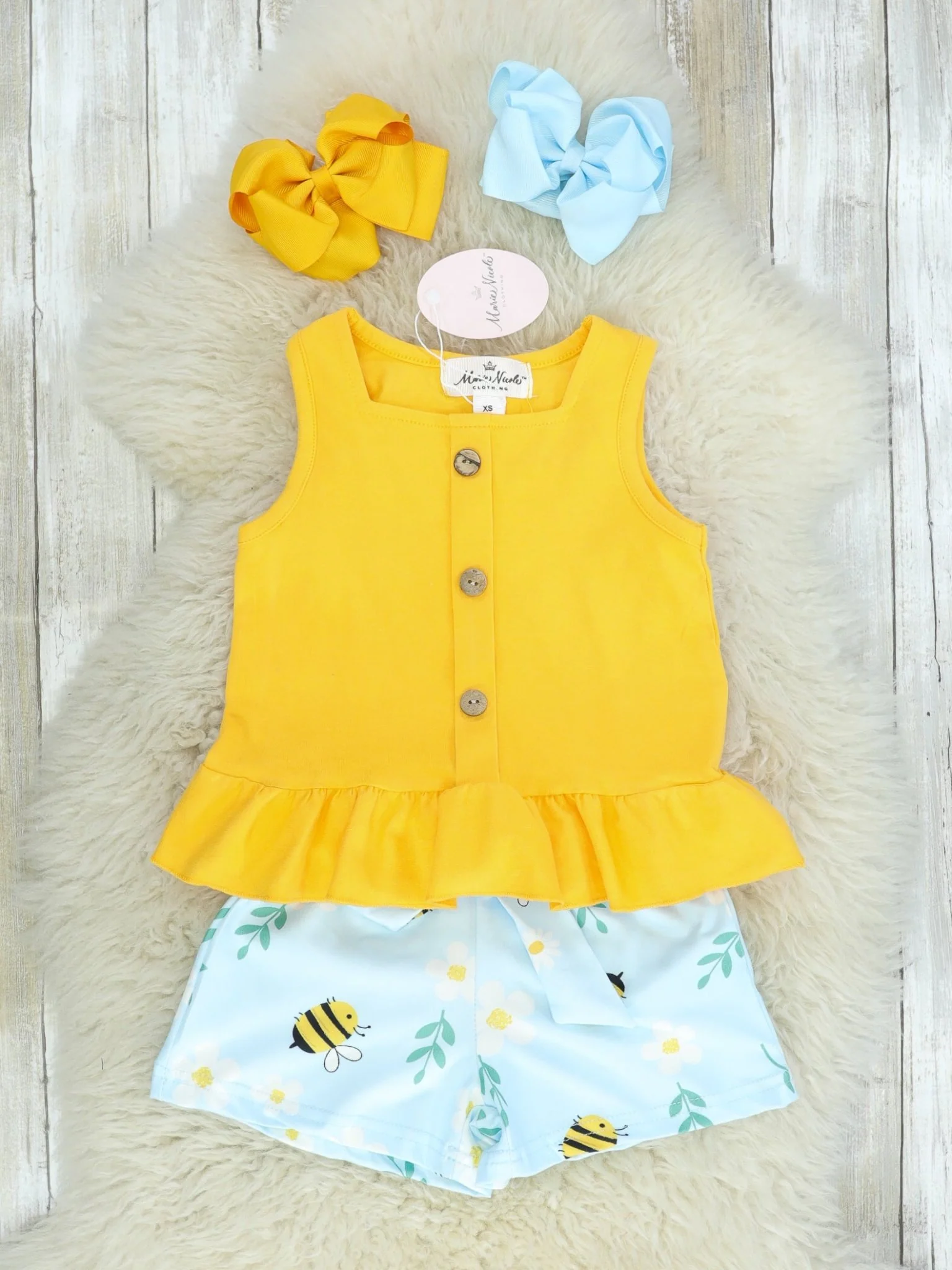 Yellow Bee & Daisy Outfit