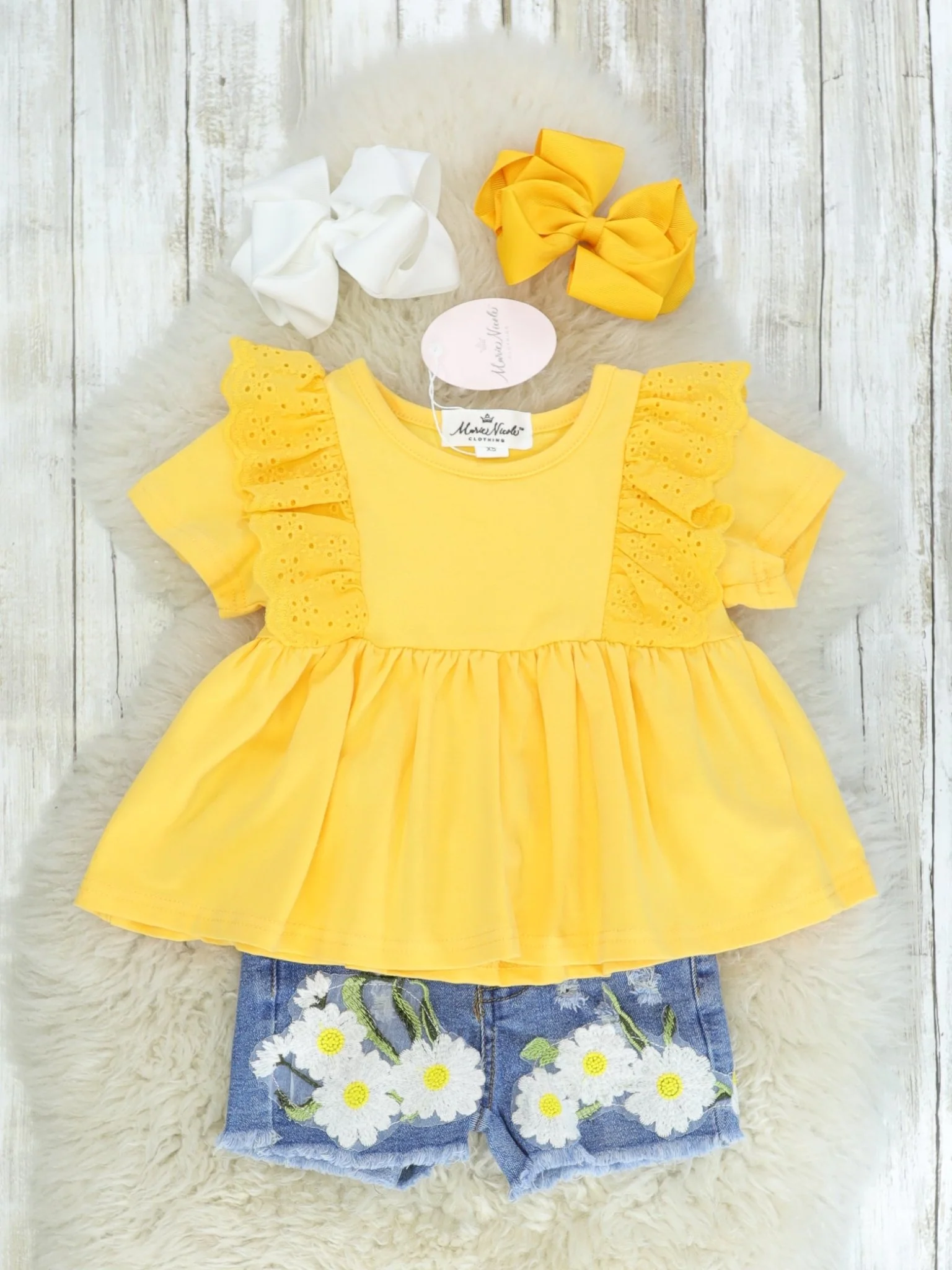 Yellow Peplum Top & Daisy Denim Outfit